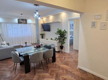 Departamento · 70m² · 3 Ambientes · Departamento 3 Ambientes con Balcón a a La Calle