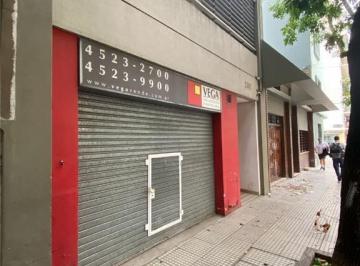 Local comercial · 26m² · Locales - a La Calle - Villa Urquiza, Capital Federal