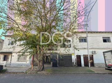 Casa · 150m² · 6 Ambientes · 1 Cochera · Casa Chalet en Venta en Remedios de Escalada