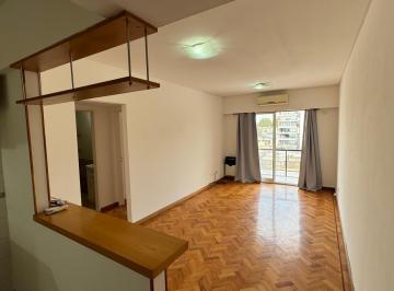 Departamento · 53m² · 3 Ambientes · Departamento de 3 Ambientes con Cocina Separada y Balcón Al Contra Frente