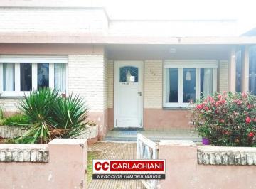 Casa · 5 Ambientes · Casa en Las Rosas