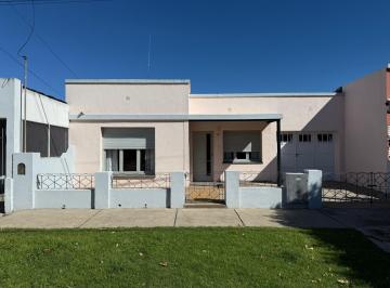 Casa de 4 ambientes, Ramallo · Casa Céntrica en Ramallo