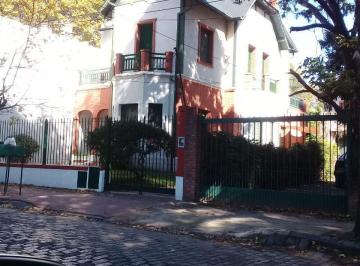 Casa de 5 ambientes, Vicente López · Excelente Casa - Venta
