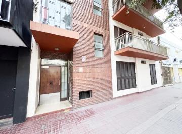 Departamento · 70m² · 4 Ambientes · Gral Paz - a m 24 de Septiembre - Frente Garzon Agulla