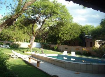 Casa · 258m² · 3 Ambientes · 2 Cocheras · Casa a La Venta en Villa de Las Rosas