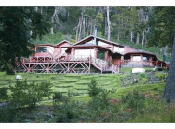 Casa · 600m² · 8 Ambientes · 4 Cocheras · Barrio Cerrado Arelauquen Golf & Country Club - Bariloche - Río Negro
