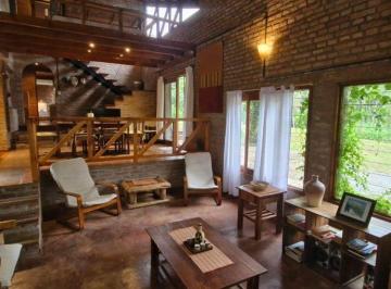 Casa · 250m² · 8 Ambientes · 4 Cocheras · Casa 5 Dorm. Pileta y Arroyo Propio en Tanti