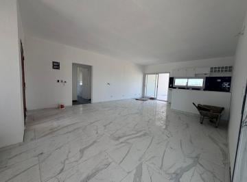 Casa · 120m² · 4 Ambientes · 2 Cocheras · Casa 4 Ambientes con Galeria y Pileta Fincas Joven