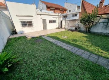 Casa · 118m² · 3 Ambientes · 2 Cocheras · Casa en Venta - 2 Dormitoritos 1 Baño - 118 m² - Bernal Oeste