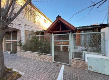 Casa · 85m² · 4 Ambientes · 1 Cochera · Aquiler de Casa 2 Habitaciones - B° Confluencia Urbana - Neuquén Capital