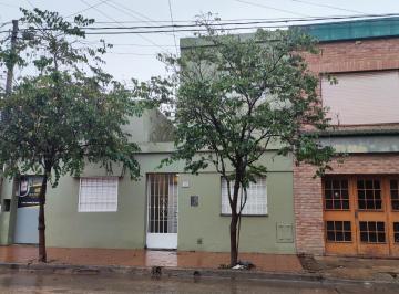 Departamento · 115m² · 5 Ambientes · Casa en Alquiler en San Vicente - 3 Habitaciones