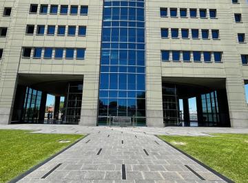 Oficina comercial · 890m² · 1 Ambiente · 9 Cocheras · Alquiler Oficina Panamericana Plaza - Espectacular Planta de 890 m². - Saavedra