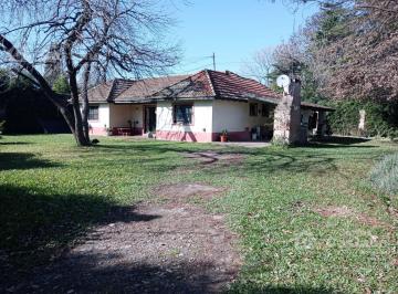 Casa · 160m² · 4 Ambientes · 2 Cocheras · Exc. Chalet en 1 Planta, 4 Amb. con Gran Parque y Piscina