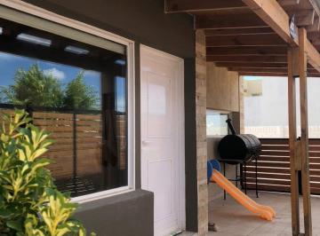 Casa de 8 ambientes, Puerto Madryn · Abedul 3900