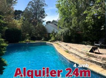 Casa · 260m² · 2 Dormitorios · 3 Cocheras · Casa en Alquiler en Bosque Peralta Ramos con Pileta y Quincho