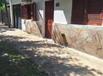 Casa de 12 ambientes, Hernandarias · Se Vende Casa Hogareña