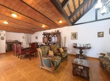 Casa · 302m² · 5 Ambientes · 1 Cochera · Casa Lote Propio Multifamiliar C/cochera y Terraza