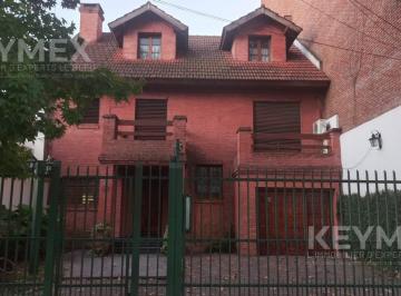 Casa · 299m² · 5 Ambientes · 3 Cocheras · Casa en Venta en Cochabamba 2545, General San Martin