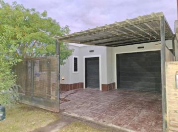 Casa de 4 ambientes, Córdoba · Casa en Barrio con Seguridad, en Villa Esquiu!