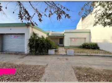 Casa · 180m² · 4 Ambientes · 3 Cocheras · Casa en Venta