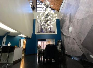 Casa · 390m² · 4 Ambientes · 1 Cochera · Casa 5 Ambientes Venta Villa Luro Como Nueva