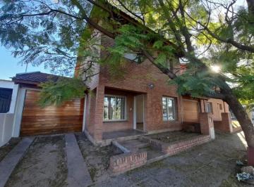 Casa · 125m² · 7 Ambientes · 2 Cocheras · Duplex con Cochera - 3 Dorm. - a 1 Cuadra Av Rafael Nuñez