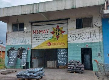Bodega-Galpón · 150m² · 5 Ambientes · Vendo Depósito Amplio Deposito Local Sobre Av Patricios Libertad Merlo Buenos Aires