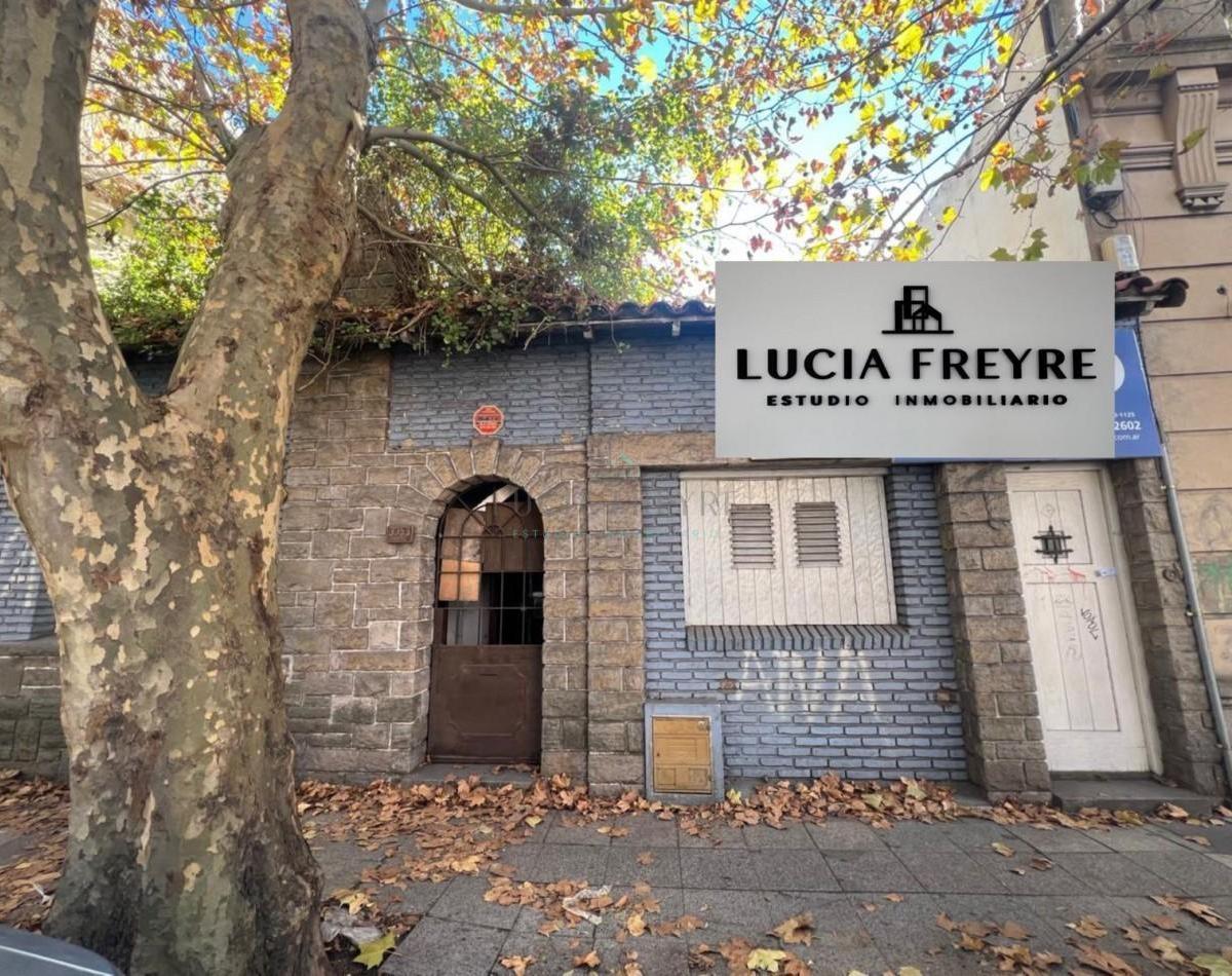 Propiedad a demoler con inmejorable ubicación. En zona altamente comercial