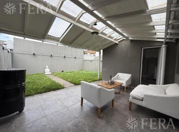 Casa de 9 ambientes, Quilmes · Venta en Block de 3 Departamentos 3 Ambientes en Bernal Oeste