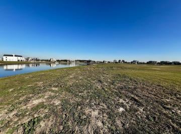 Terreno · 943m² · Venta Lote Al Lago en Barrio Los Puentes, Nordelta