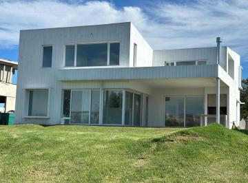 Casa · 220m² · 5 Ambientes · Casa en Venta en El Barrio Muelles, Puertos / Escobar