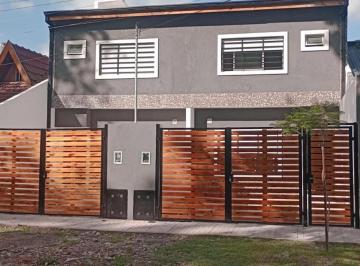 Casa · 107m² · 3 Ambientes · 1 Cochera · Duplex Venta Parque Leloir Ituzaingo