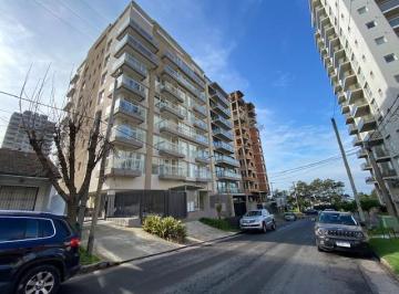 Departamento · 130m² · 4 Ambientes · 1 Cochera · Excelente Departamento de 4 Ambientes en Barrio San Carlos