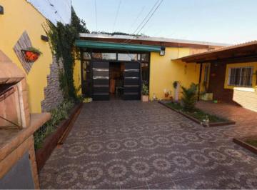 Casa · 168m² · 5 Ambientes · Venta Casa Granadero Baigorria