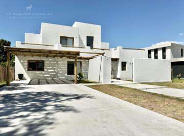 Casa · 350m² · 3 Dormitorios · 1 Cochera · Casa en Venta en La Reserva Cardales