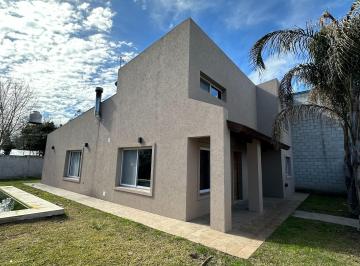 Casa de 5 ambientes, General Belgrano · Casa 133 m², Calle 30, Barrio Poggio, General Belgrano, Buenos Aires.