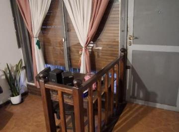 Casa · 200m² · 3 Ambientes · 2 Cocheras · Apto Credito! Hermosa Zna 2dorm Patio Asador Quincho Cochx2
