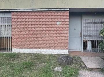 Casa · 200m² · 3 Ambientes · 2 Cocheras · Apto Credito! Hermosa Zna 2dorm Patio Asador Quincho Cochx2