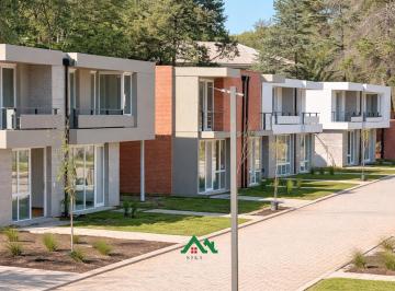 Casa · 147m² · 4 Ambientes · 2 Cocheras · Dúplex en Venta en Housing Las Veras – 2 o 3 Dorm con Seg y Amenities en Valle Escondido