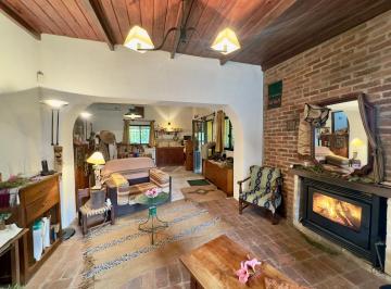 Casa · 189m² · 4 Ambientes · 1 Cochera · Casa en Venta de 3 Cómodos Dorm., Galpón y Mucha Naturaleza