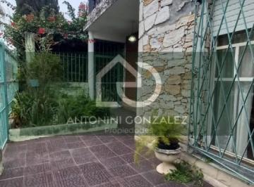 Casa · 180m² · 4 Ambientes · 3 Cocheras · Venta Casa + Departamento Ituzaingo Norte