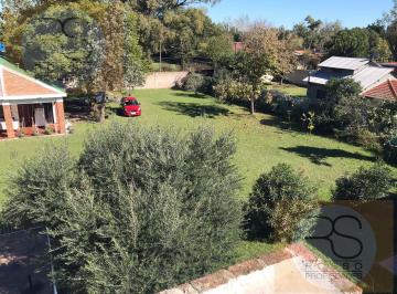 Casa · 120m² · 4 Ambientes · 2 Cocheras · Casa Quinta en Venta en Parque Leloir