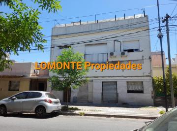 Casa de 4 ambientes, Lanús · Casa en 2 Plantas 4 Amb. con Local Comercial o Garage.