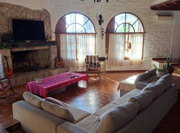 Casa · 385m² · 5 Ambientes · Venta Casa 3 Dorm. Vista Al Rio