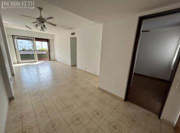 Departamento · 75m² · 4 Ambientes · Muy Buen Departamento de 4 Ambientes con Balcon Al Contrafrente y Baulera