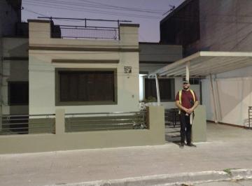 Casa · 150m² · 3 Dormitorios · Casa en El Bajo