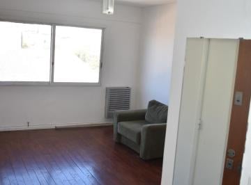 Departamento de 1 ambiente, San Carlos de Bariloche · Monoambiente en Pleno Centro Muy Luminoso