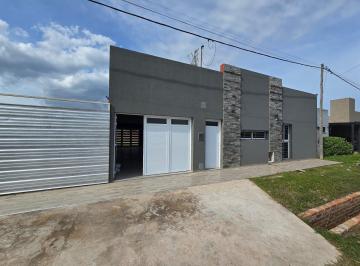 Casa · 109m² · 3 Ambientes · 1 Cochera · Casa a Estrenar en Venta - Recreo