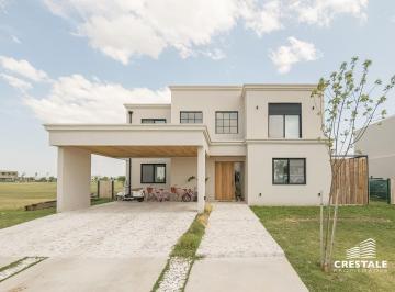 Casa · 360m² · 8 Ambientes · 2 Cocheras · Venta / Permuta - Casa 4 Dorm. - Vida Club de Campo Barrio Privado - Funes.