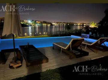 Casa · 190m² · 4 Ambientes · Casa en Venta en San Gabriel, Villanueva, Tigre